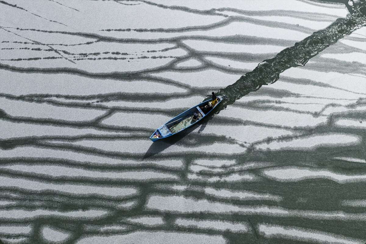 Yeniden hayat bulmaya başlayan Konya Beyşehir Gölü’nde ekmek kavgası 1